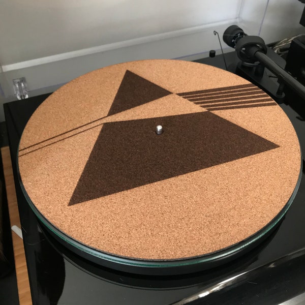 Cork Turntable slip mat - Dark side of the moon | laser etched | Laser inscribed | record player | Audiophile slip mat,| DJ| Pink Floyd