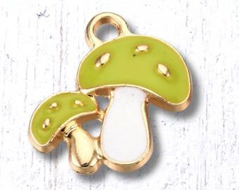 Mushroom charm, 10 pcs, 19.5x18.5mm alloy green toadstool charm with enamel and golden finish, for boho cottagecore jewelry and crafts
