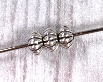 Metal rondelle spacer beads, 7.5x4.5mm lantern beads with 2.3mm hole, antique silver colored metal layering beads for jewelry making, 20 pcs