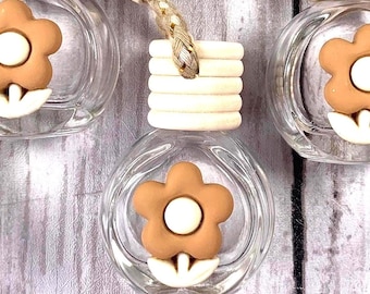 Set of 5 empty diffuser bottles with cute flower, DIY car freshie gifts, bottle diffusers for essential oils, fillable hanging air freshener