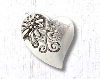 Metal heart buttons, 10 pcs 19.5x16.5mm silver heart with floral scroll, shank button for clasps, leather work, sewing, button art (M0326/1)