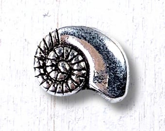 Metal conch shell spacer beads for bracelets, ocean theme shell shaped alloy beads for jewelry, antique silver 11x8 mm, 2mm hole, 20 pcs