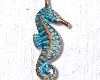 20 antique copper seahorse charms, 22x9 mm seahorse pendant, alloy with blue patina for coastal jewelry (G0228)