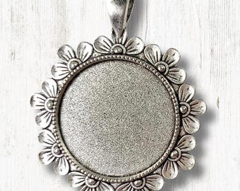 Floral pendant blanks, 5 antique silver cabochon trays with flower frame, 46mm long with 25mm bezel, for DIY boho jewelry