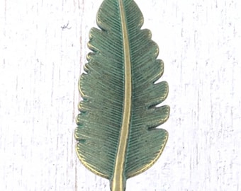10 antique bronze feather charms, 44.5x14 mm plume pendant, alloy with blue-green patina for jewelry and crafts (G0226)