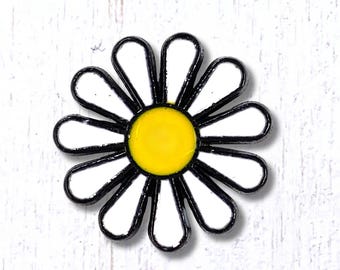 5 alloy daisy beads, enamel finish metal beads for necklace or earrings, black, yellow, white daisy, large 19.5mm flower beads, 1.5mm hole