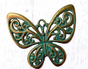 2 antique bronze butterfly pendants, 48x55 mm alloy oversized charms with patina for nature inspired crafts (G0225)