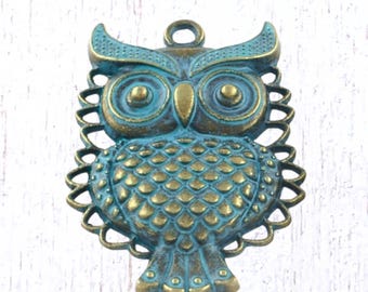 2 antique bronze owl pendants, 45.5x32 mm alloy oversized charms with patina for woodland themed crafts (G0225)