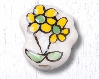 Porcelain beads with yellow flowers, 5 pcs, 16.5x14.5 mm hand-painted floral focal beads for beading crafts, 1.6mm hole (C0125)