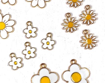 Set of 16 alloy white daisy charms for jewelry, daisy charms for earrings, enamel on gold tone, 4 each of 4 sizes/styles 12-21mm (L0316)