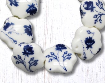 Porcelain flower beads with flower print, 10 pcs, 14.5x14mm white flower shape with chinoiserie-style blue florals, 2.5mm hole (C0125)
