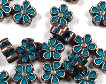 100 antique copper flower shaped beads, small 6.5-7mm floral alloy spacer beads with or without blue patina for rustic boho jewelry making