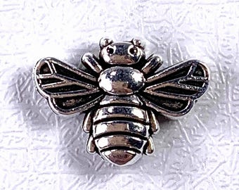 Metal bee spacer beads, insect beads for bracelets, animal shaped alloy beads for jewelry, antique silver or gold 14x10 mm, 2mm hole, 20 pcs