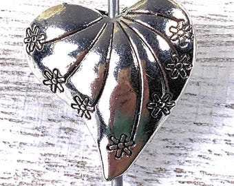 5 puffy heart beads with floral design, 24x10mm alloy focal beads for jewelry making, double-sided large 1.9mm hole metal center beads