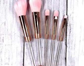 Beadable blank items, make-up brush set, cosmetic brushes for personalized gifts, DIY party favors, pink, blue, or black, 5 pc set