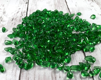 Green glass chips for jewelry, glass pebbles for vase filler, polished glass rocks, glass for crafting, aquarium glass approx. 8 oz / 225 g