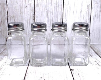 Set of 4 shaker jars, glass blanks for crafts, mini flower vase, button flower art, stained glass paint, vinyl, glass engraving, DIY gifts