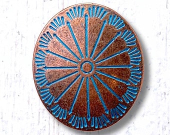 Antique-copper concho-style buttons, 10 pcs, 25x22mm alloy oval with daisy sunburst rosette, turquoise patina wash
