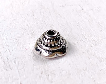 100 pcs antique silver bead caps, scalloped edge spacer beads for jewelry, Tibetan-style floral bead embellishments, 8x4.5mm, 1.5mm hole