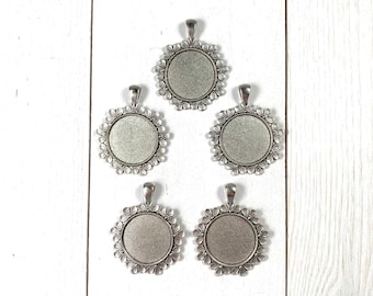 Floral pendant blanks, antique silver cabochon tray with flower frame, bezel frames for DIY boho jewelry, necklace making supplies, 5 pieces