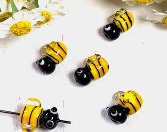 5 lampwork bumble bee beads, cute glass bee focal beads for jewelry making and beadable blanks, 16mm 3D yellow and black honey bee beads