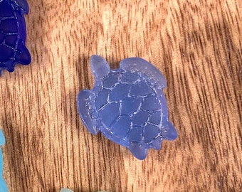 Sea glass style sea turtle pendants, 4 pcs, 22x18mm, ocean themed beads, frosted glass charms, DIY beachy jewelry, CLOSEOUT