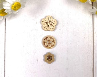 25 wooden floral buttons, natural coconut wood carved buttons, boho flower buttons, sewing projects, multimedia art, button crafts, crochet