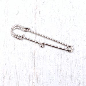 Set of 10 kilt pins with 1 loop, 55mm/2.1" silver colored safety pins, add a charm, DIY brooches, scarf pins, bridal bouquet charms (L0311)