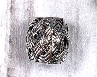 Metal tube spacer beads, 9.5mm basket weave-like column beads, 5mm hole, antique silver colored metal beads for fairy garden stakes, 10 pcs