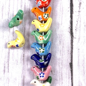 Ceramic bird beads for jewelry, hand-painted porcelain bird for beadable crafts, 19mm focal bead with 2mm hole, 10 pcs (C0110)