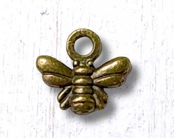 Mini bee charms, 50 pcs, antique bronze 10.8x9.7mm tiny honeybee charms with loop for garden themed jewelry (L0304)