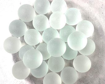 White sea glass style marbles for crafting, 25 pc, 13.5-15.5mm tumbled glass vase filler beads, sea glass for crafts, games, home decor