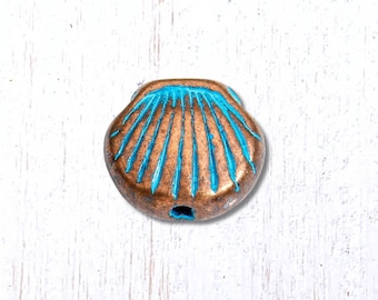 30 antique copper clam shell beads, tiny 8x9 mm seashell alloy spacer beads with blue patina for coastal beachy jewelry making (G0218)