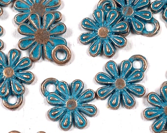 100 antique copper flower charms, 14x11mm small flower shaped alloy charms with blue patina for jewelry making, rustic boho earring charms