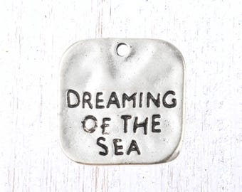 20 "dreaming of the sea" charms, 18.5x18 mm square antique silver charms for keychains and jewelry (G0224)