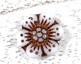 20 pcs Czech glass white flower beads, 13.5mm boho floral beads for jewelry, wild rose glass beads, anemone flower necklace beads (A0062)