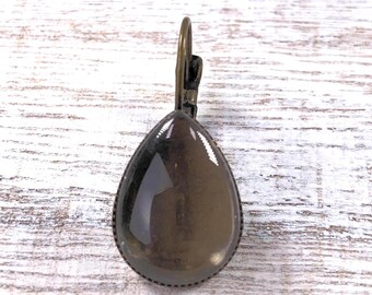 Earring blanks, 10 sets teardrop trays with glass cabochons, lever-back antique bronze drop earrings, brass hardware, makes 5 pair (B0090)