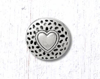 Metal buttons, 10 pcs, 18mm antique silver heart with dotted background, shank button for clasps, leather jewelry, sewing, button art