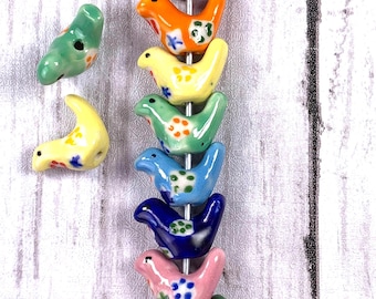 Ceramic bird beads for jewelry, hand-painted porcelain bird for beadable crafts, 19mm focal bead with 2mm hole, assorted color mix, 10 pcs