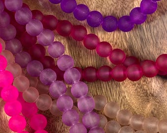 Frosted sea glass beads for jewelry, shades of purple cultured sea glass, round recycled pink glass beads for necklaces, 10 mm, 80 beads