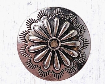 Metal flower concho buttons, 5 pcs, 28.5mm antique silver round with flower, shank button for leather jewelry, sewing, mixed media art