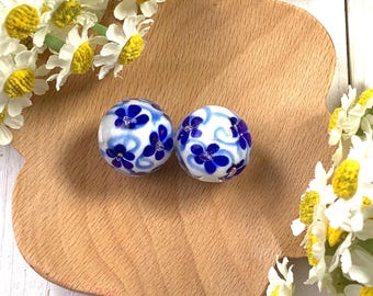 2 lampwork glass floral beads, big 20mm round blue and white focal beads, bubblegum style glass beads for beadable items, jewelry, bag charm