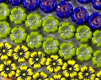 15 pcs Czech glass flower beads, 8.5mm Hawaii flower glass beads, boho floral beads for jewelry, hibiscus flower beads (A0054)