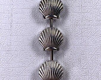 Metal scallop shell spacer beads for bracelets, ocean theme shell shaped alloy beads for jewelry, antique silver 8x8 mm, 1.7mm hole, 20 pcs