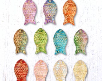 20 glass fish beads with gold inlay, 8x15mm, random assorted tiny fish beads with for coastal-themed jewelry