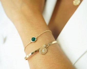 Personalized bangle bracelet with shiny gold-plated medal, trendy jewelry for women, women's gift idea