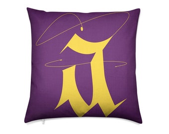 Cuscino lettera A viola calligraphy cushion pillow hand lettering calligraphy penna stilografica