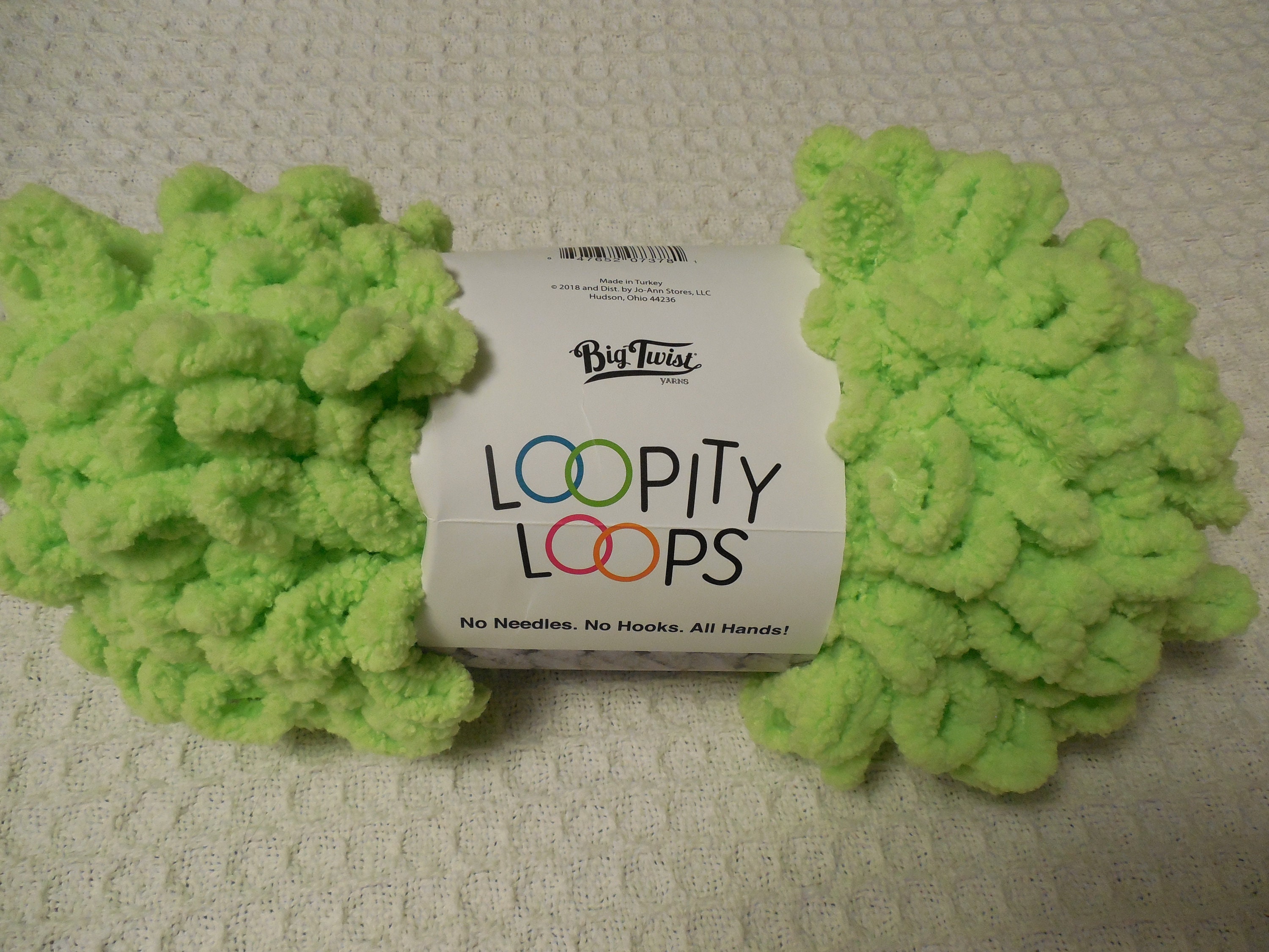 Big Twist Loopity Loops Finger Knit Loop Yarn New Skein Seafoam Craft