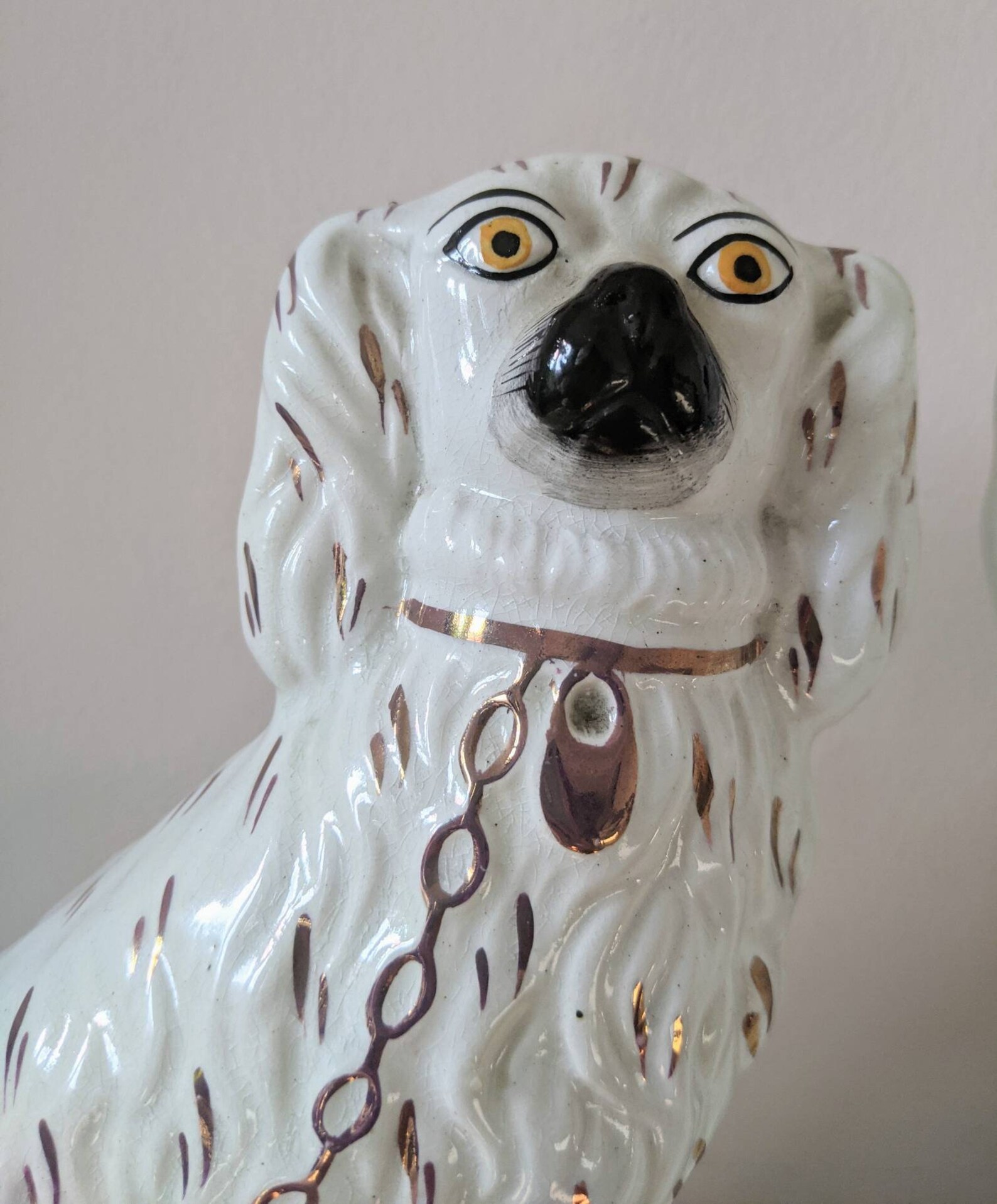Antiguos perros spaniel de cerámica de Staffordshire. Par para Etsy