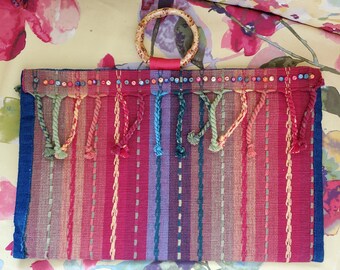 Bolso multicolor único en su clase